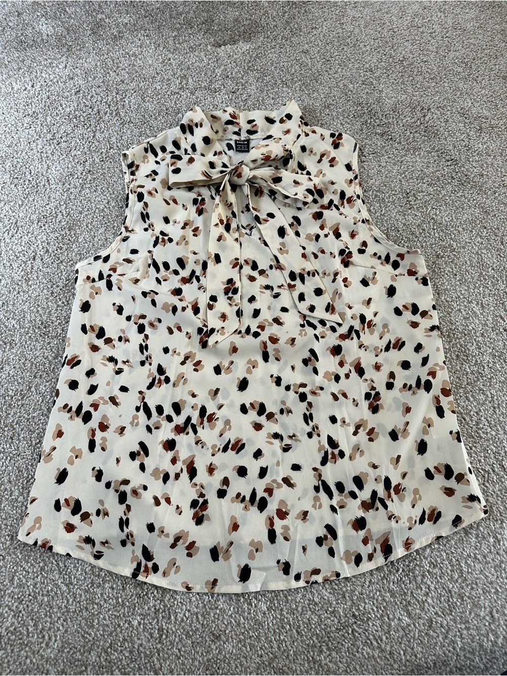 SHEIN Beige and Black Patterned Blouse Size M - Picture 3 of 6